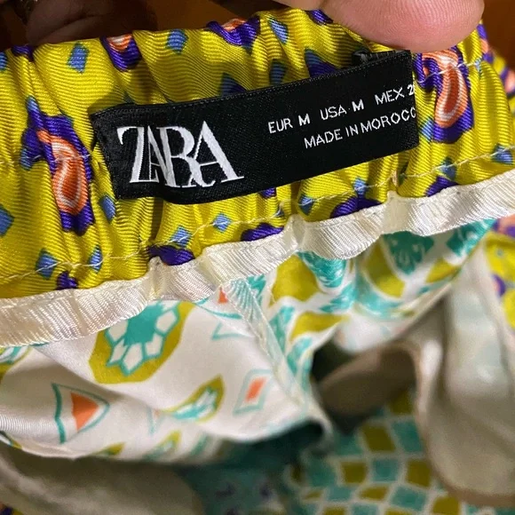 NWOT Zara Cropped Patchwork Geometric Patterned Pants - Picture 4 of 4